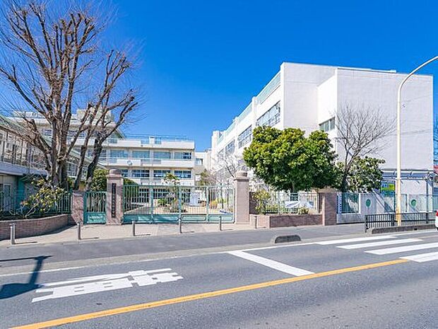 さいたま市立大久保小学校(約750m)