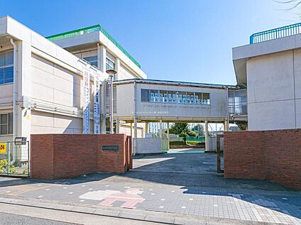 川口市立芝西中学校 500m(徒歩7分)