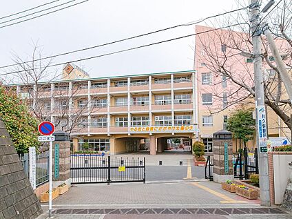さいたま市立大谷場中学校 950m(徒歩12分)