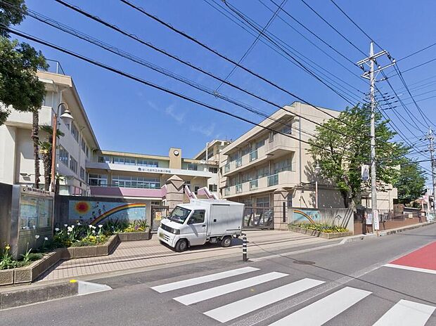 さいたま市立大東小学校(約950m)