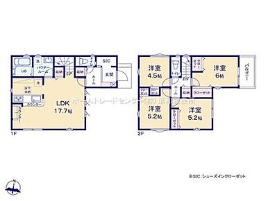 2階には6帖・5.25帖・5.2帖・4.5帖の洋室を配置し、各居室に収納を確保。1階には家族が集まるLDKと水回りをまとめ、キッチンから使えるスタディカウンターや廊下収納など、日々の暮らしやすさにも配慮されています。 