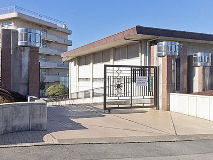 さいたま市立三室中学校 1300ｍ(徒歩17分)