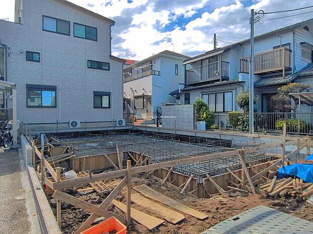 【現地外観写真】今から見たい!大歓迎です♪ お気軽にホームトレードセンターまでお問い合わせください。 近隣の物件も併せてご紹介することも可能です。
