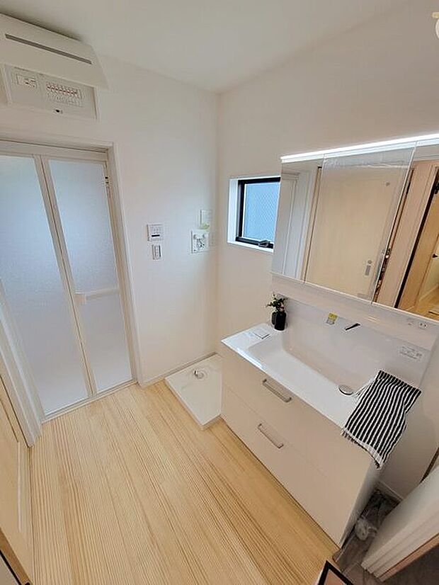 【ondoo建物プラン例/洗面】広さに余裕のある洗面室は、身支度や家事を快適に行えます◎