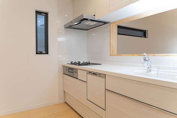 【建物プラン例/キッチン】食洗機付きのキッチンで、忙しい毎日も家事がラクに◎