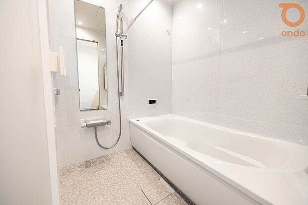 【ondo建物プラン例/洗面室】機能的な収納が付いた独立洗面台！忙しい朝も快適に準備できます！