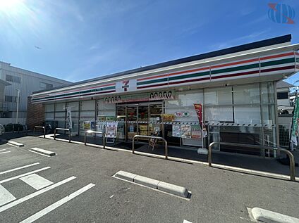 セブンイレブン 東大阪稲田本町3丁目店  640m(徒歩8分)