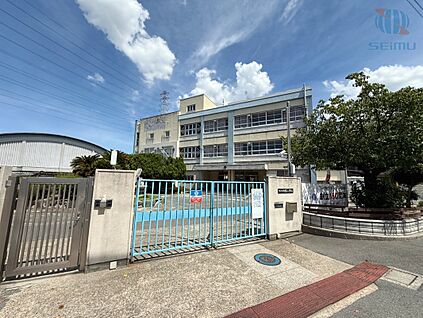 門真市立四宮小学校 650m(徒歩9分)