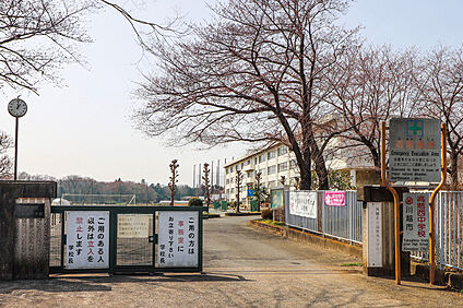 川越市立高階西中学校（現地より徒歩18分） 約1380m