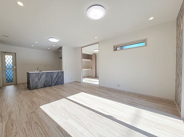 【11号地リビング】