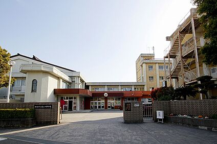 和歌山市立紀之川中学校 約800m(徒歩10分)