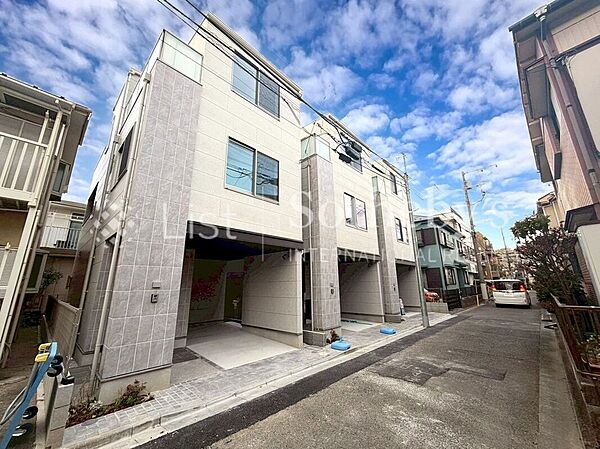 ■外観■建物堂々完成！いつでもご見学可能です！現地に実際に行ってみることでしか感じられないことがたくさんあります。お気軽にお問合せ下さい♪