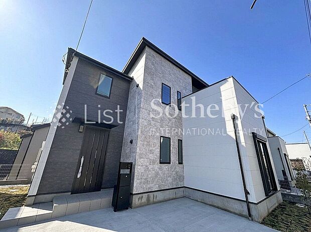 ■外観■閑静な住宅地で叶える穏やかな新生活!周辺環境も充実♪※掲載画像は一部AI加工を施しております。実際の形状・色味・空模様・陽当たり等と異なる場合があります。