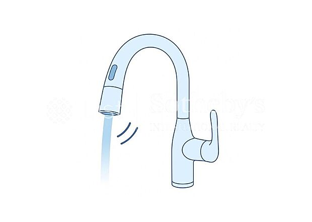 【その他設備】タッチレスで、水栓に触れなくてもセンサーに手をかざすだけで吐水/止水ができます。浄水器付きで、いつでも手軽においしいお水がご利用できます♪