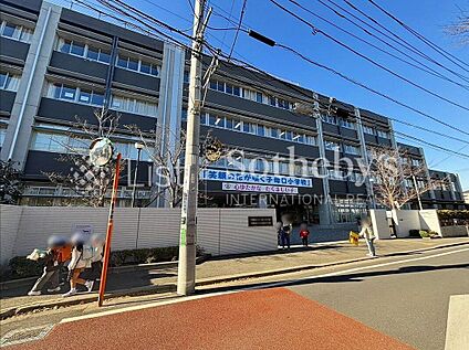 川崎市立子母口小学校 950m