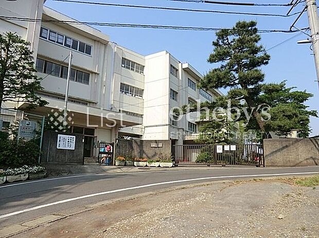 川崎市立南野川小学校 (約650m)