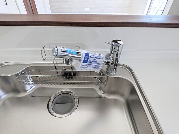 【【家族の健康と美を守るオールインワン浄水栓】】オールインワン浄水栓も標準仕様の為、飲み水だけでなく食品の洗浄等も安心してご使用頂けます。