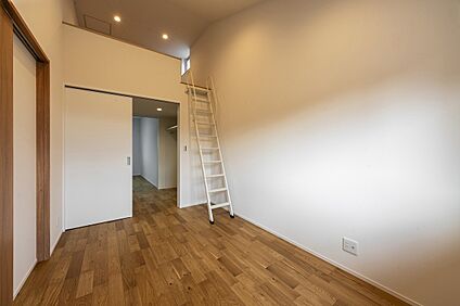 内観写真(1号棟:2Fロフト)