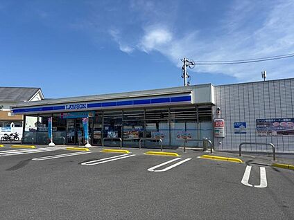 ローソン 岡山築港新町一丁目店 280m(4分)