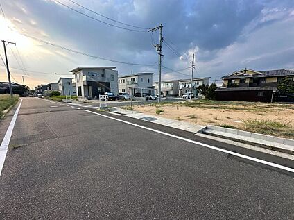 前面道路含む現地写真