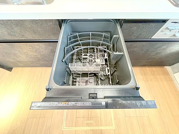 【食洗機】ビルドインの食器洗乾燥機で忙しい方の家事ををサポートします。