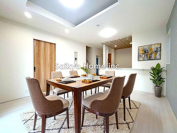 【リビング】広々としたリビングには床暖房を完備。家族が一番集まる場所は暖かい快適空間をご用意しました。※家具はCG加工しております