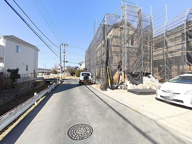 【前面道路含む現地写真】四季を通じて自然と触れ合えるスポットが周辺には盛りだくさん!
