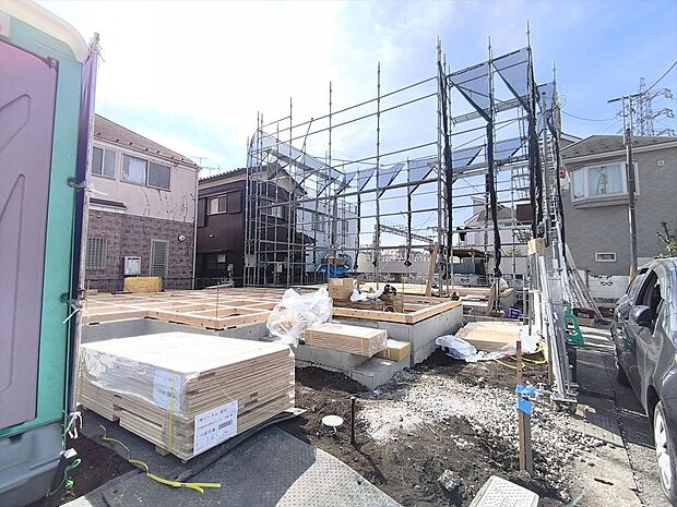 【現地外観写真】風通しや採光にも気を配った設計のお家は、快適な住環境をお約束します。