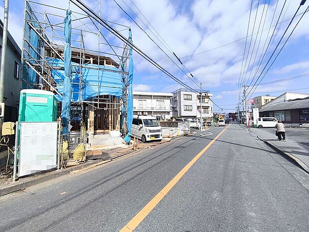 【前面道路含む現地写真】子育てにも嬉しい、緑豊かな自然が広がる閑静な住宅地です。この機会に是非現地をご覧ください。