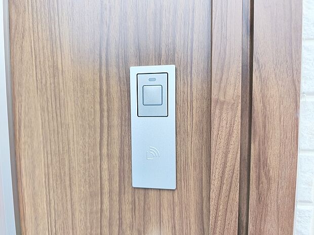 【床下収納】キッチンには床下収納つき。キッチンスペースはいつでもスッキリです。