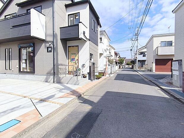 【前面道路】前面道路は4mの道路です。