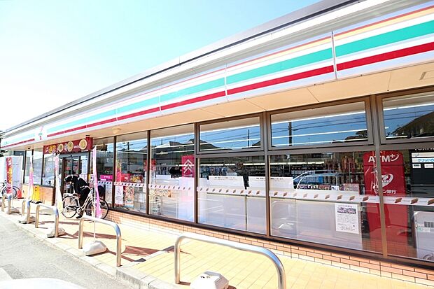 セブンイレブン立川砂川三番店（約848m）