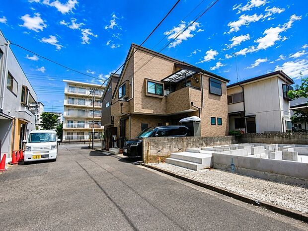 【前面道路含む現地写真】子育てにも嬉しい、緑豊かな自然が広がる閑静な住宅地です。この機会に是非現地をご覧ください。