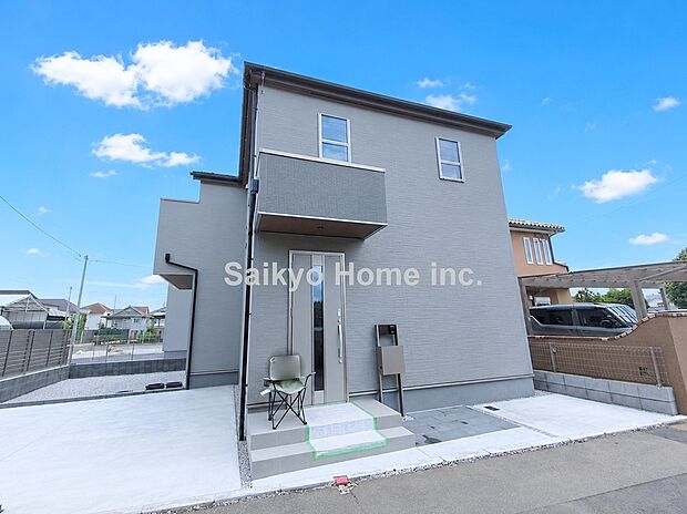 【1号棟外観】4LDK駐車2台可のゆとりの敷地。落ち着いた外観にここちよい風が吹くようです。