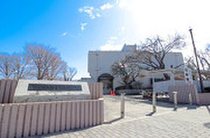 府中市西府図書館 780ｍ
