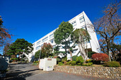 昭島市立拝島中学校 約640m