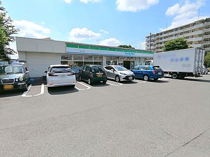 ファミリーマート昭島中神町店 約387ｍ
