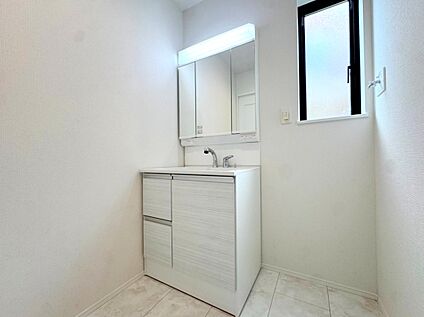 三面鏡化粧台