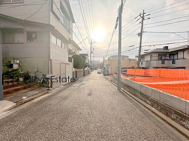 前面道路
