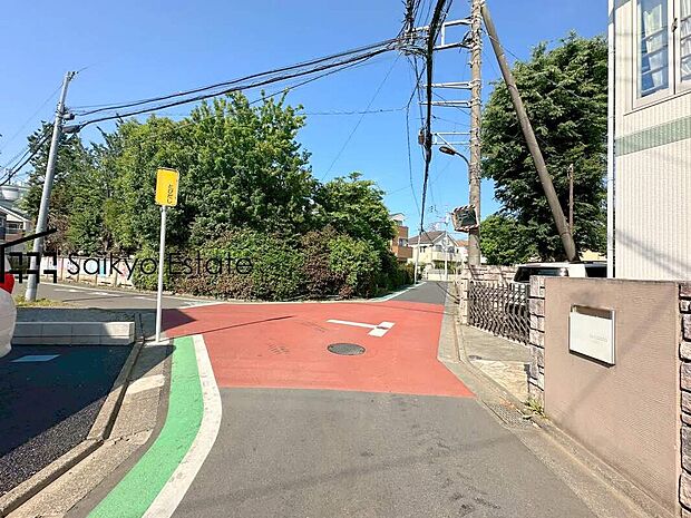 前面道路
