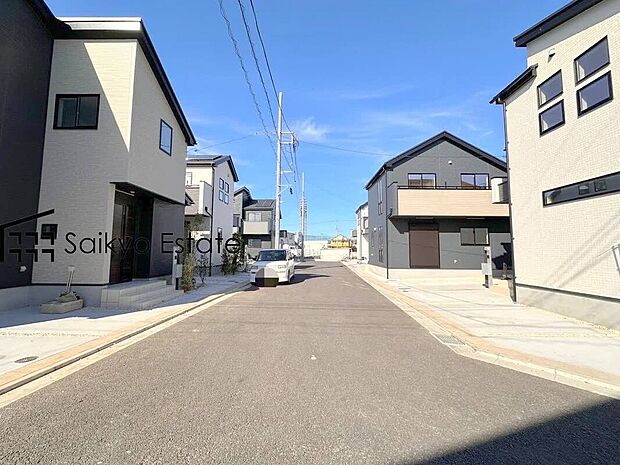 【前面道路】交通量の少ない前面道路ですので、小さなお子様がいらっしゃるご家庭でも安心してお住まいになれます。