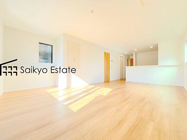 【リビング【施工例】】家族が集い、楽しい会話と美味しいごはん。何気ない家族団らんの時間が幸せに感じられる、そんな空間になりそうです。