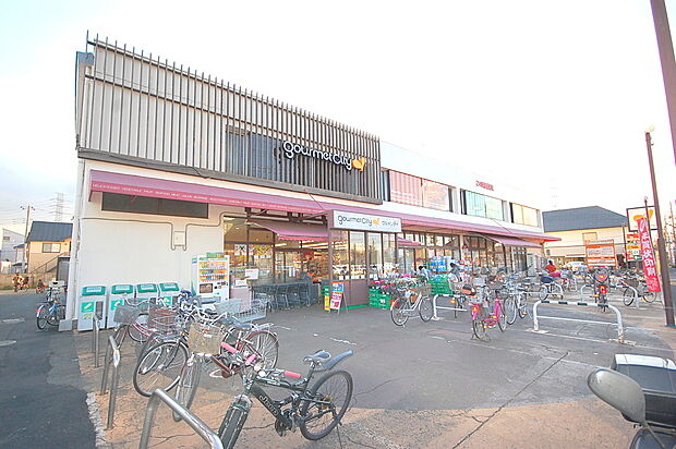 グルメシティ神代店（約906m）