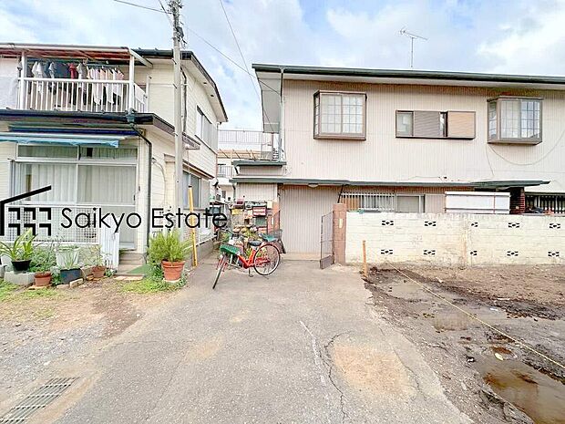 【前面道路】交通量の少ない前面道路ですので、小さなお子様がおられるご家庭でも安心してお住まいいただけます。