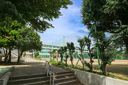 府中市立府中第二中学校 約2000ｍ(徒歩約25分)