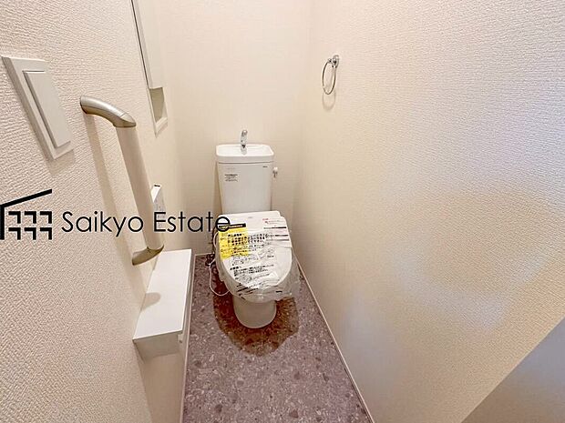 【【ウォシュレット付トイレ】】快適な温水洗浄便座付。いつも使うトイレだからこそ、こだわりたいポイントですね。