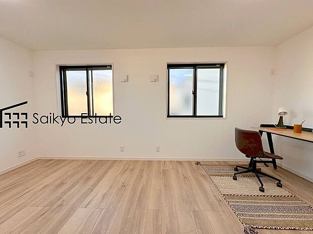 【洋室】窓と収納のある居室が4部屋ございますので、プライベートを分けてのんびりお寛ぎいただけます♪