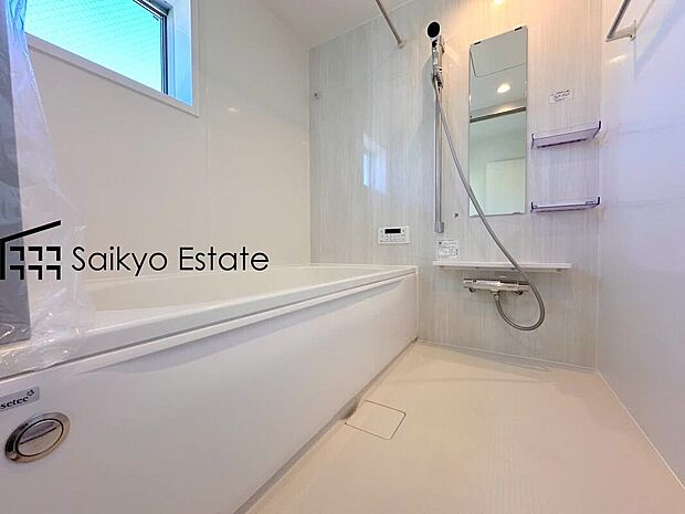 【浴室（施工例）】一日の疲れを癒してくれる一坪タイプの広々バスルーム♪雨の日のお洗濯にも大活躍な浴室暖房乾燥機付きです！