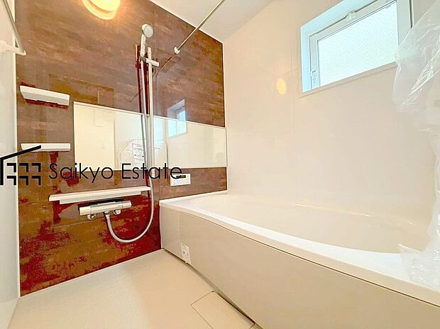 【浴室【施工例】】一日の疲れを癒してくれる一坪タイプの広々バスルーム♪雨の日のお洗濯にも大活躍な浴室暖房乾燥機付きです！窓があって換気が出来るのも嬉しいですね♪