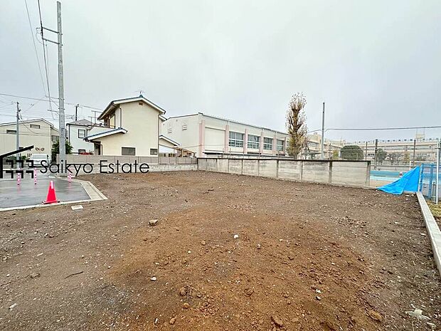 【現地外観】安心の木造住宅用制振ユニット「ミライエ」搭載物件!発砲ウレタン吹付断熱で快適な住まい!安心してお暮らしいただけます。